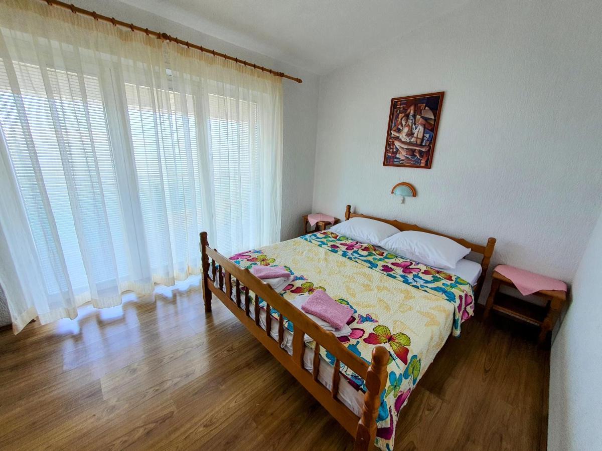 Apartments - Buffet 2B Свети Юрай Екстериор снимка