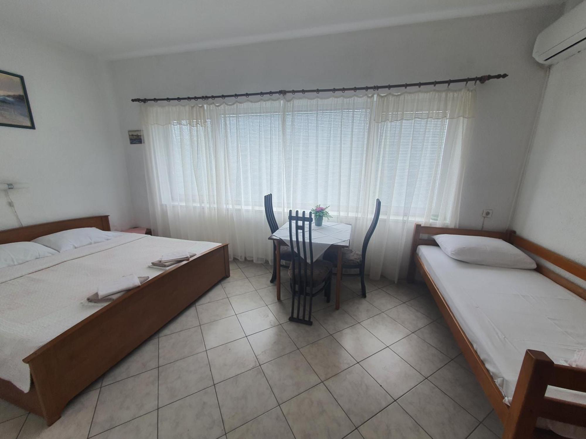 Apartments - Buffet 2B Свети Юрай Екстериор снимка